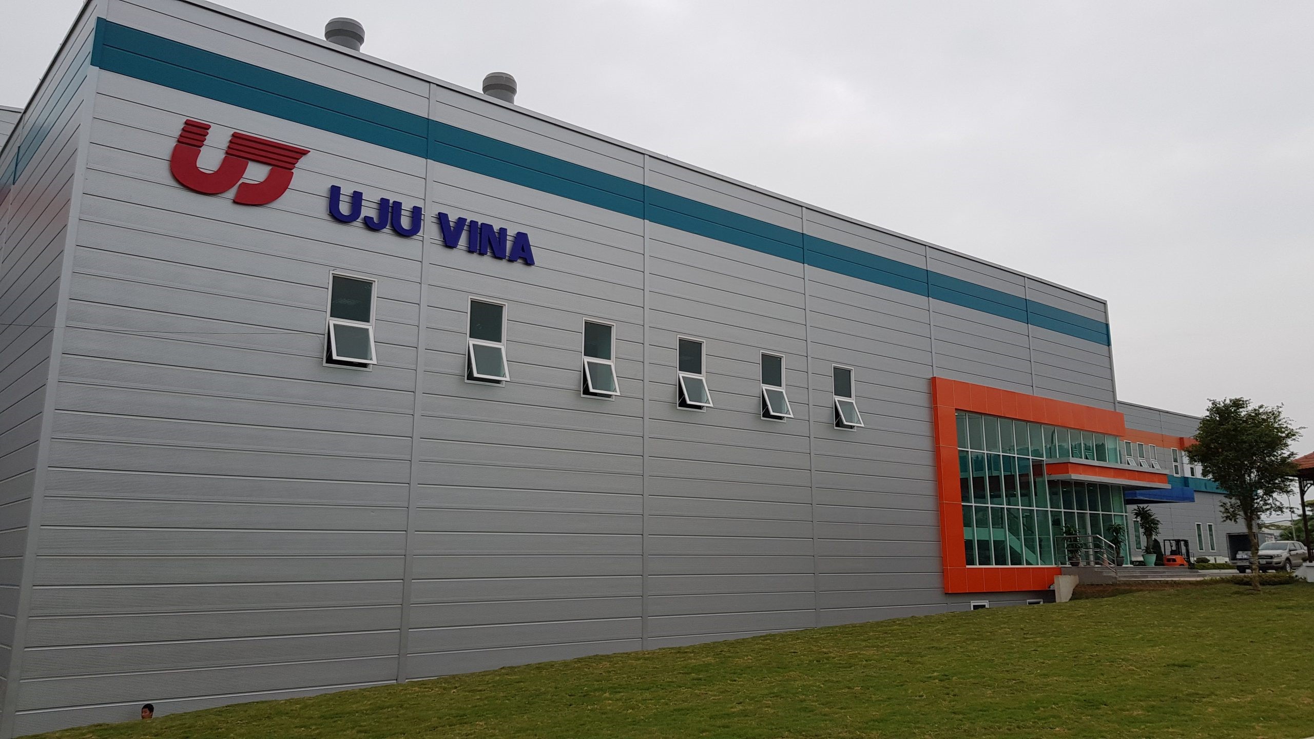 Hoàn thành cung cấp lắp đặt hệ thống mạng LAN cho dây chuyền sản xuất của Công ty TNHH UJU Vina Vĩnh Phúc & Công ty TNHH UJU Vina Thái Nguyên tại KCN Khai Quang, P.Vĩnh Phúc, T.Phú Thọ và KCN Điềm Thụy, X.Điềm Thụy,T.Thái Nguyên.