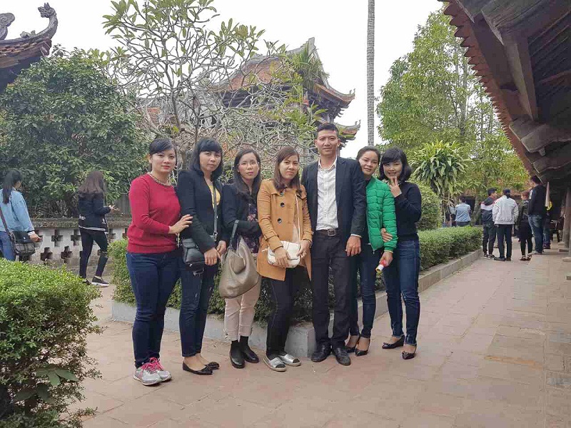 Công ty TNHH Sông Hàn đi lễ đền Quan Hoàng Bẩy, phủ Giày và chùa Keo nhân dịp năm mới Xuân Đinh Dậu 2017 