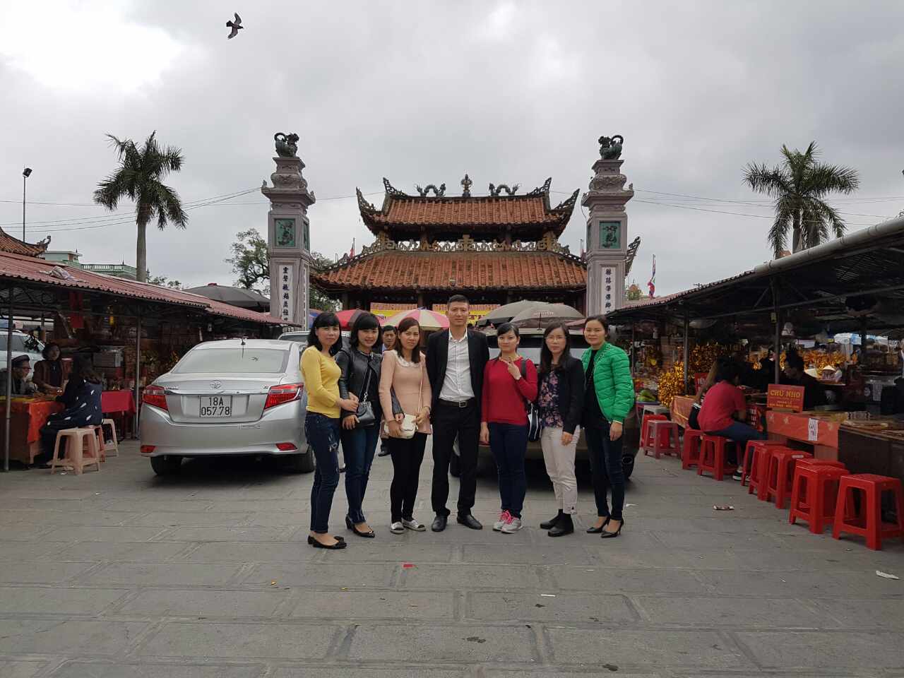 Công ty TNHH Sông Hàn đi lễ đền Quan Hoàng Bẩy, phủ Giày và chùa Keo nhân dịp năm mới Xuân Đinh Dậu 2017 